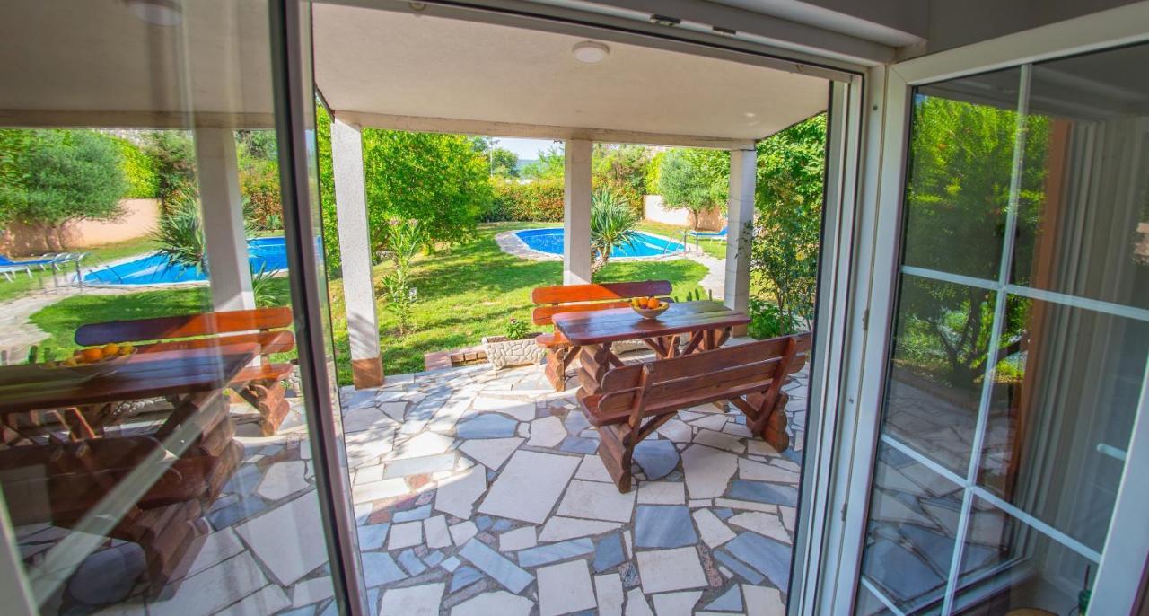 Holiday Home Narona โมสตาร์ ภายนอก รูปภาพ
