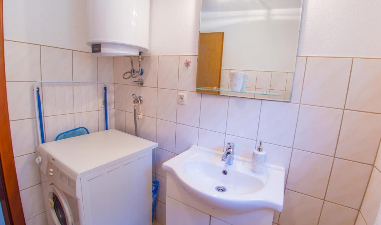 Holiday Home Narona โมสตาร์ ภายนอก รูปภาพ