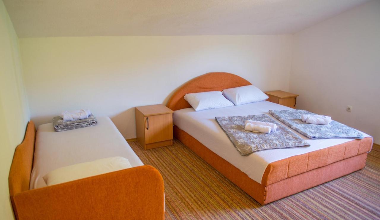 Holiday Home Narona โมสตาร์ ภายนอก รูปภาพ