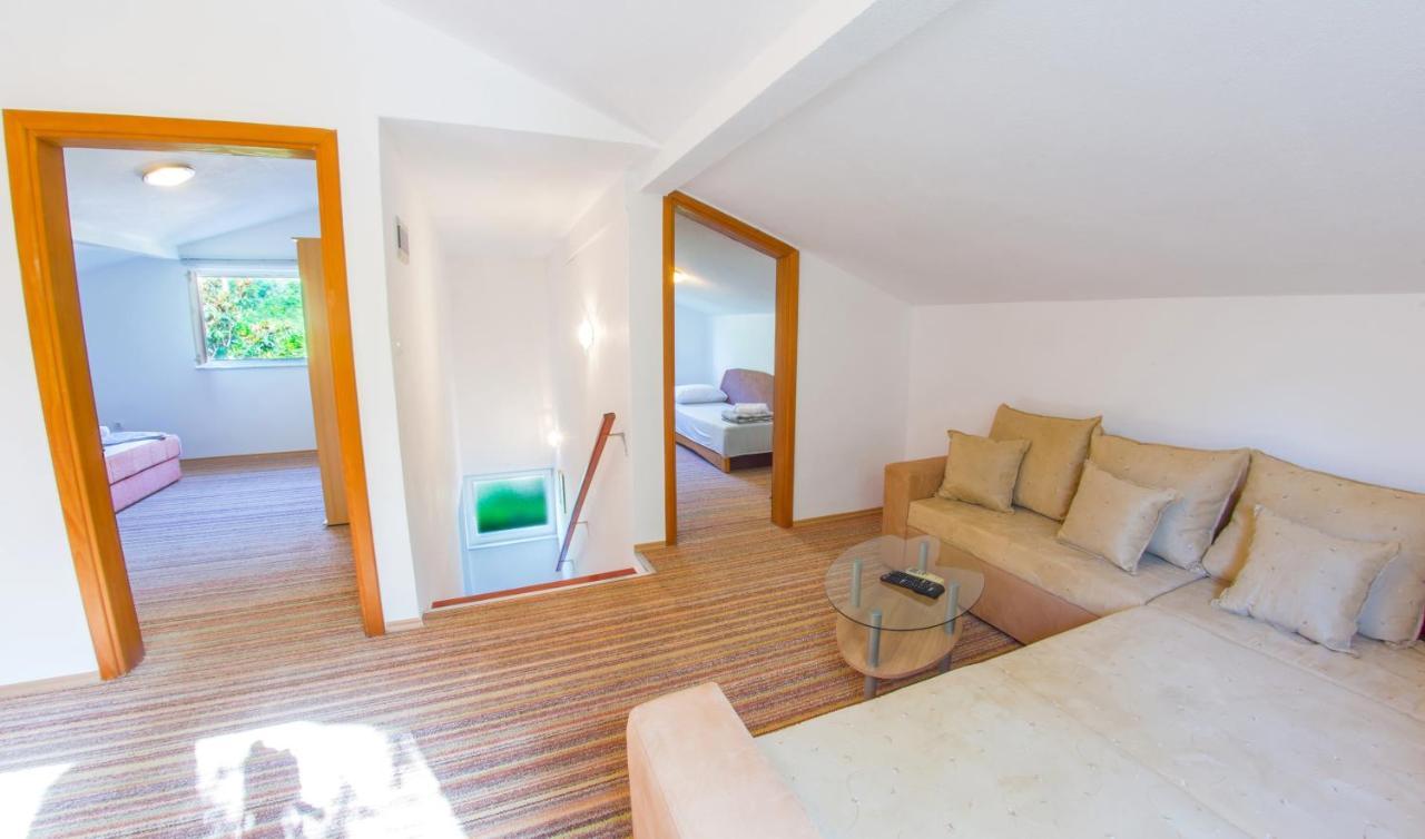 Holiday Home Narona โมสตาร์ ภายนอก รูปภาพ
