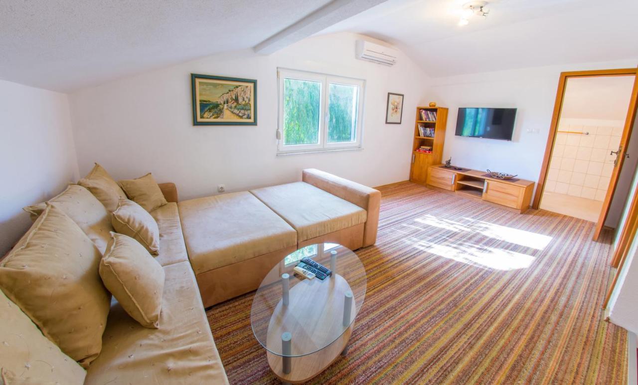 Holiday Home Narona โมสตาร์ ภายนอก รูปภาพ