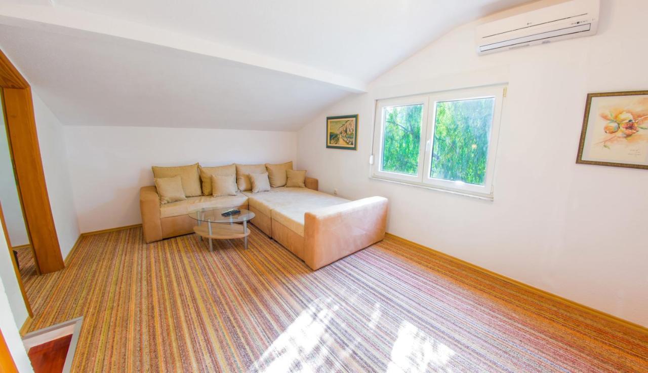 Holiday Home Narona โมสตาร์ ภายนอก รูปภาพ