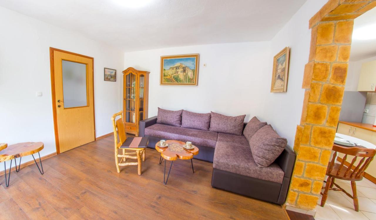 Holiday Home Narona โมสตาร์ ภายนอก รูปภาพ