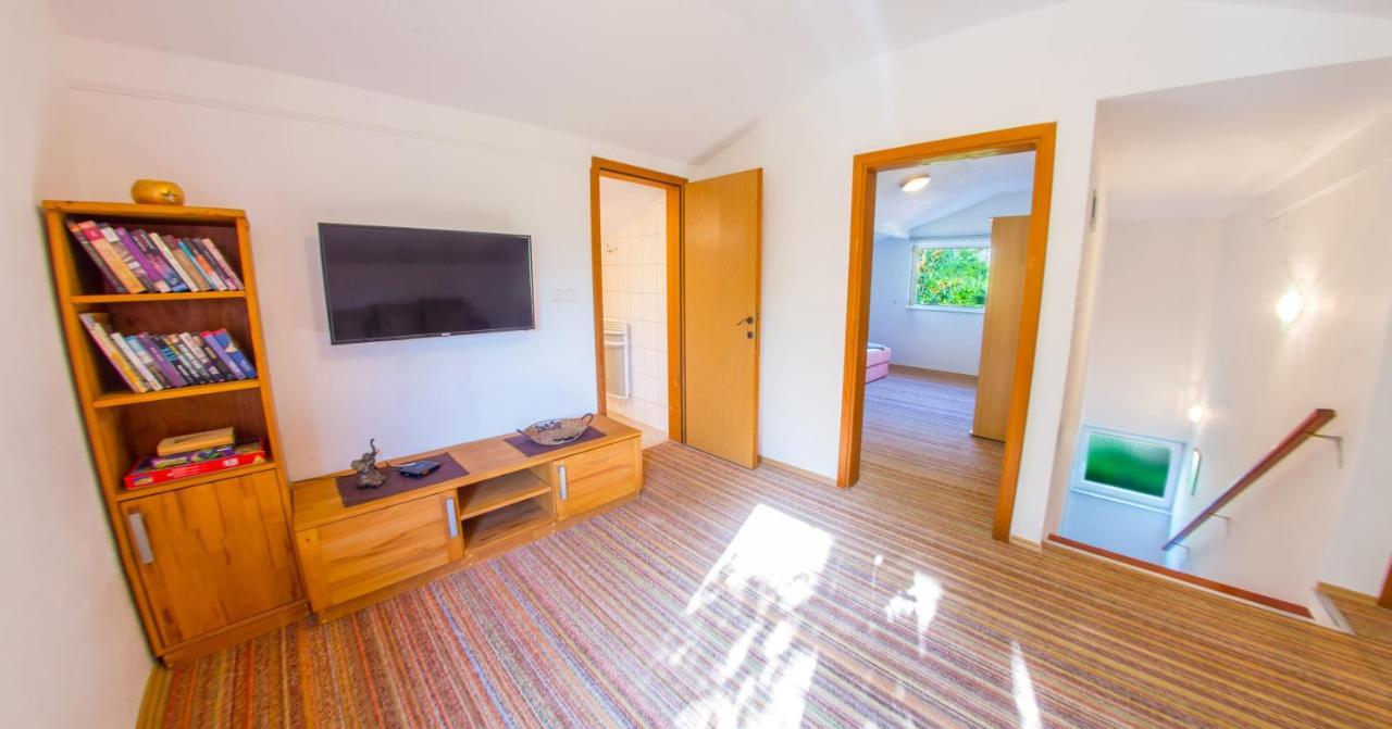 Holiday Home Narona โมสตาร์ ภายนอก รูปภาพ